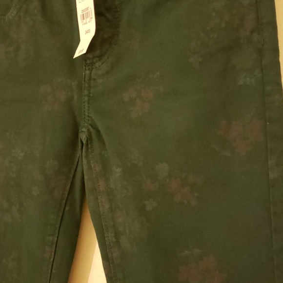 LOFT Denim - Women LOFT Modern Skinny Jeans Embellish w/Flowers
